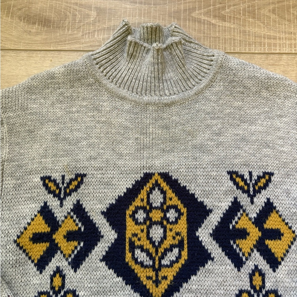Vintage Gray and Red Nordic Geometric Pattern Wool Sweater - Picture 4 of 8